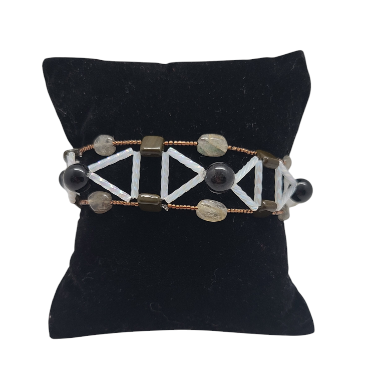 Neutral Agate and Labradorite Pyramid Bracelet