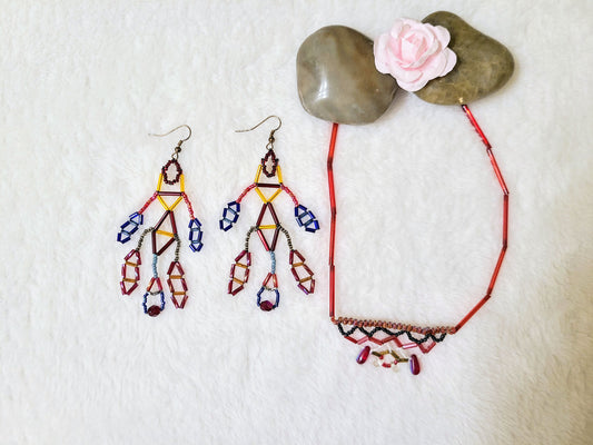 Red small geometric necklace and beaded earrings